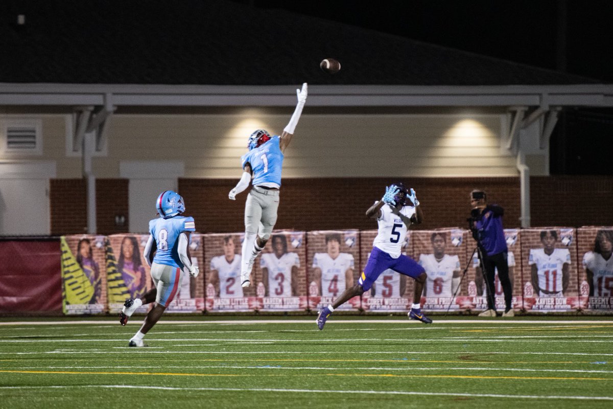 JyWaiters's tweet photo. UPDATED STATS ❗️
"J5" Junior Season ⭐️
1,193 ALL PURPOSE YARDS
701 REC YARDS, 11 TOUCHDOWNS
443 RETURN YARDS, 1 TOUCHDOWN
10 SOLO TACKLES
2 INT
1 FUMBLE RECOVERY 
https://t.co/XZ6c84b2ld https://t.co/XMUoPjzrLk