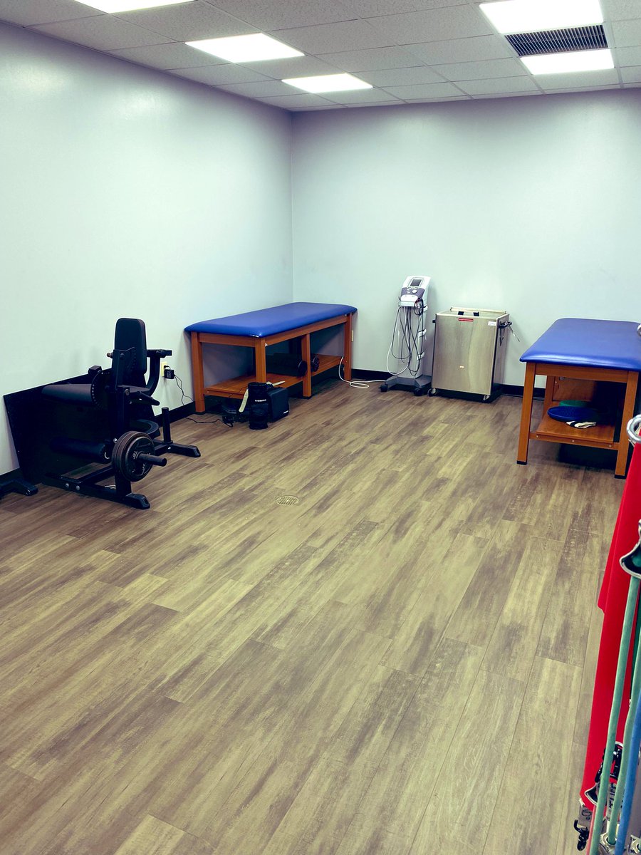 CASCBaseball's tweet photo. Now that our hot and cold whirlpool tubs are in we can show off our new training room! HUGE resource to keep our guys healthy and going. This facility is unmatched by the majority of other 2 year colleges.
#ComeDevelop https://t.co/oWxM8ssPHx