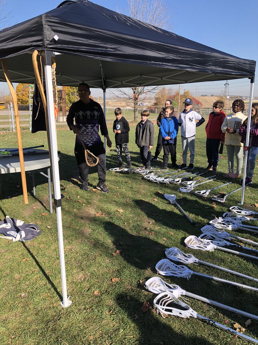 sciencecart's tweet photo. Indigenous Education- and amazing day of learning ☀️🙏@HCDSBVirtual @StVincentOak @HCDSBPathways https://t.co/4UB7K91nST
