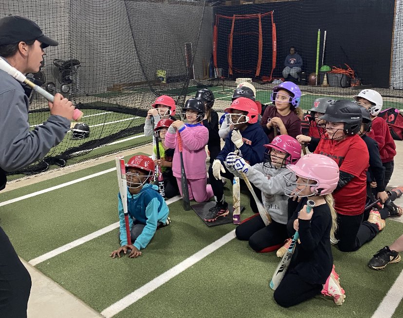 ECCCSoftball's tweet photo. We had some ✨FUN✨ last night with these ⭐️⭐️⭐️⭐️⭐️ recruits!!! Plenty of FUTURE WARRIORS in this bunch! https://t.co/kW2ptI4Z60