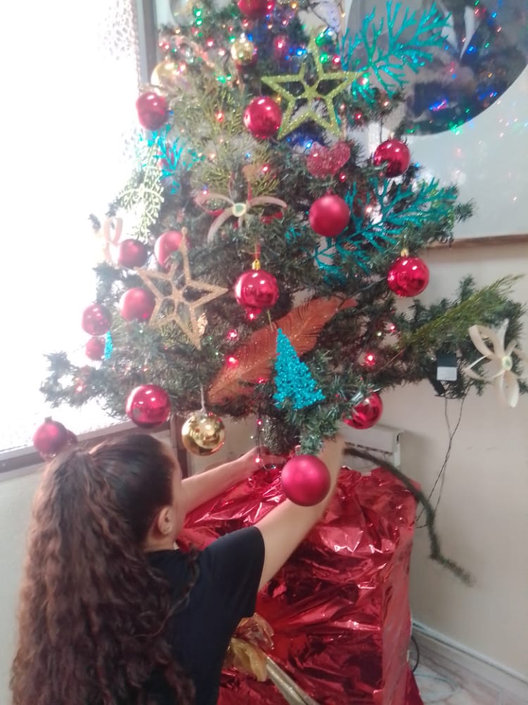 FdEcosocialismo's tweet photo. Es Navidad a la Fundación para el Ecosocialismo, llenos de alegría deseamos para todos y todas feliz navidad, bienestar y salud.
🐶🐱🐵🐰🦜
¡Felices fiestas!
#funda_ecosocialismoccs #cuidemoslafauna #feliznavidad #bienestaranimal #3R #paz #vida #luz #amor #solidaridad #bondad https://t.co/l8dIg1K2Gh