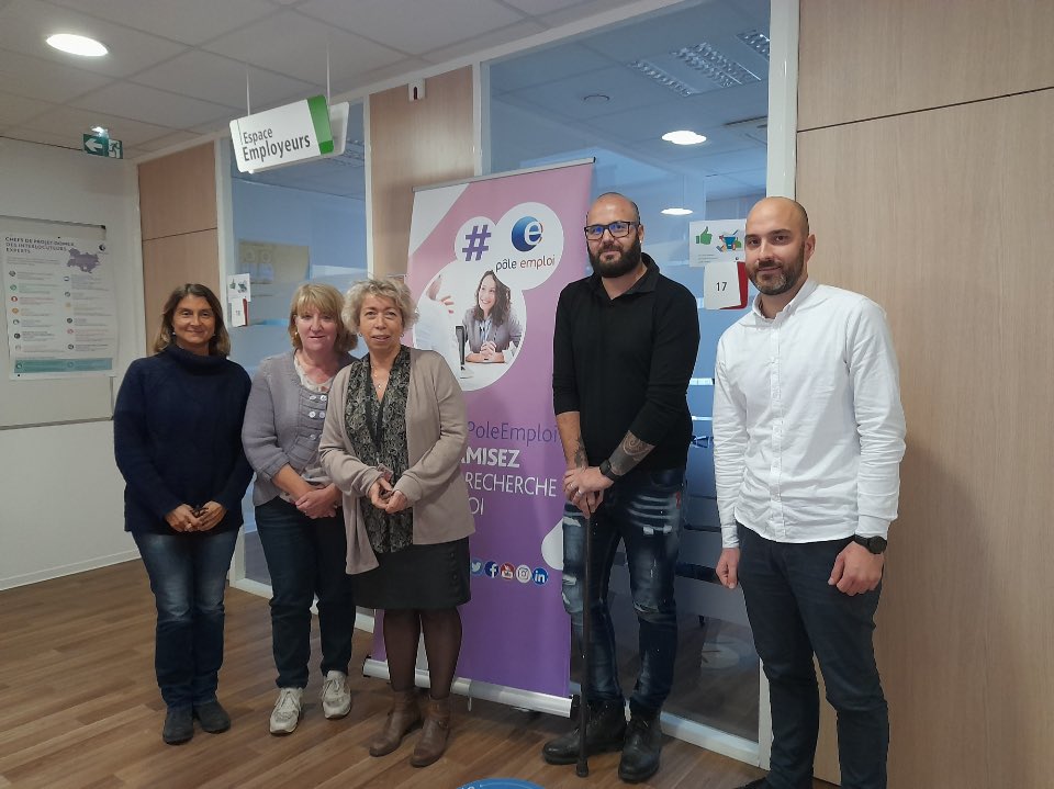 #Avecpoleemploi @poleemploi_ara #Rivedegier #SEEPH #Duoday 
Ce jour nous avons accueilli Anthony dans le cadre du Duoday dans notre agence. Merci à  Corinne, Liliane, Annie et Nicolas #LUA pour cette journée d'immersion au plus proche de nos métiers et des équipes de Pôle Emploi