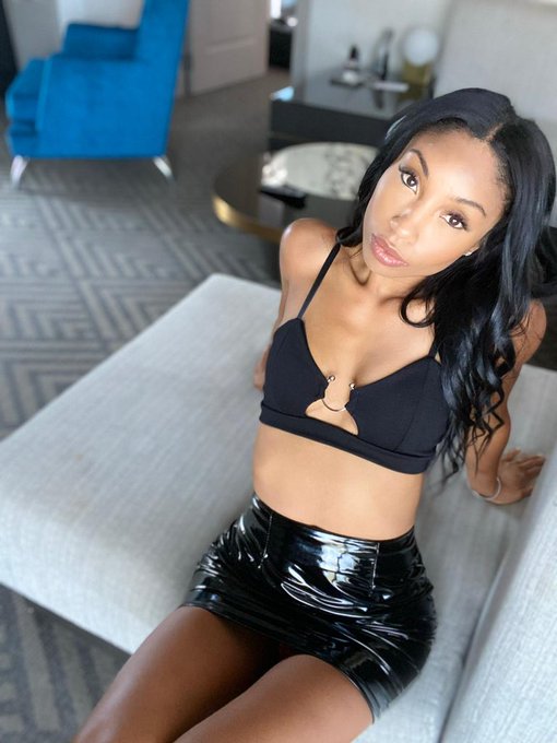 Waiting for you https://t.co/FmCNT9RKYy