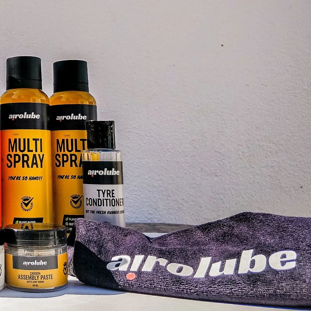 BideSport's tweet photo. Cuidar da bicicleta sin descuidar el planeta. 🌍♻️🌿

Airolube Bike Care 👉 https://t.co/PHswLvKYgc https://t.co/Erh3A4iZxU