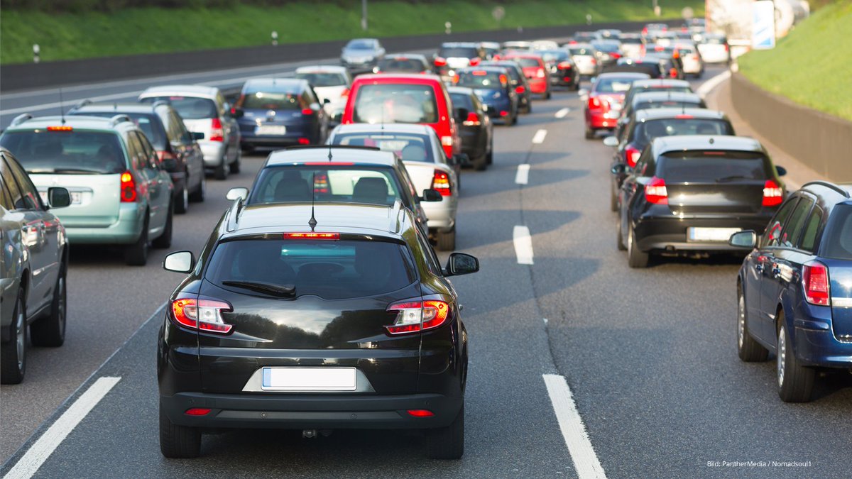 tudresden_de's tweet photo. Die Zukunft auf unseren Straßen: Workshop der #TUDresden zum automatisierten &amp; vernetzten Fahren. 🚙 Gesprächsrunde mit Verkehrsforscherin Dr. Julia Engelbrecht &amp; Stadtspaziergang. 
📆 18.11., 18 Uhr
🎟️ Eintritt frei
📍 POP-UP-WISSENsladen Weißwasser
ℹ️ https://t.co/gAkwZA8qRL https://t.co/pgdcrqRIS4