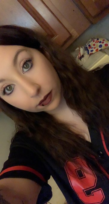 Good morning ☀️ how&rsquo;s it going ? Hope all y&rsquo;all have a great day ! https://t.co/ZUZB6G0IMA