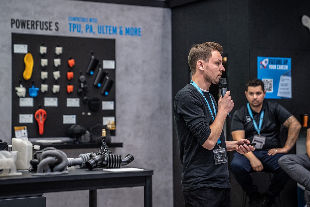 WeAreDyeMansion's tweet photo. Thanks to everyone joining us today! π In addition to presenting our Powerfuse S for smoothing PP, we introduced our DyeMansion 360Β° Digital Services.
Press release: https://t.co/AOjYTOSu3X
#3dprinting #additivemanufacturing #formnext #formnext2022 #formnext22 @formnext_expo https://t.co/udGDIakoV4