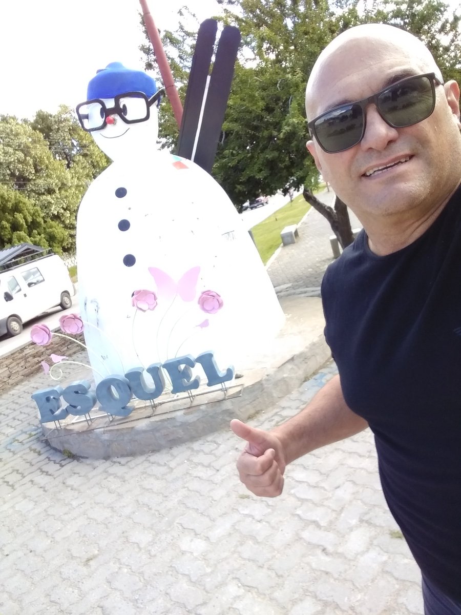 danielperfumo's tweet photo. La transformación va por el lado del turismo... gracias #Esquel .. Excelente jornada @fpensar @NachoTorresCH @francomoccia @mrlrcntrn @santapaola_j @ChiarvettoM https://t.co/tuIlqRRHTB