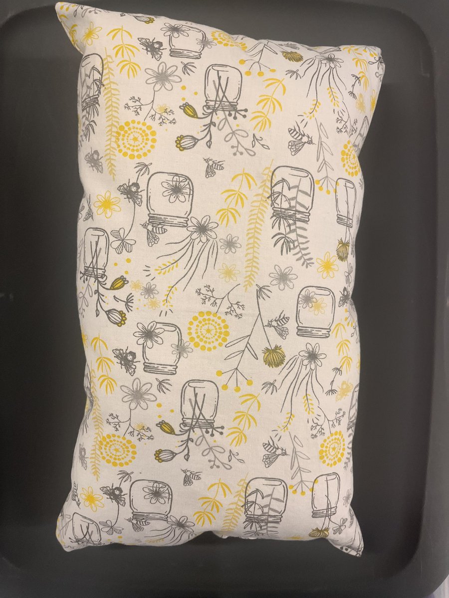 McComiskeyCrea1's tweet photo. Travel pillows! On sale now! Free shipping!
#pillows #traveling #travel #handmade #handmade #madebyhand #freeshipping #sewing #smallbusiness #smallbusinessowner #smallbusiness #smallbusinessowner #crafting #gifts #onsale #holidays #holidayshopping https://t.co/euiLnuBSc2