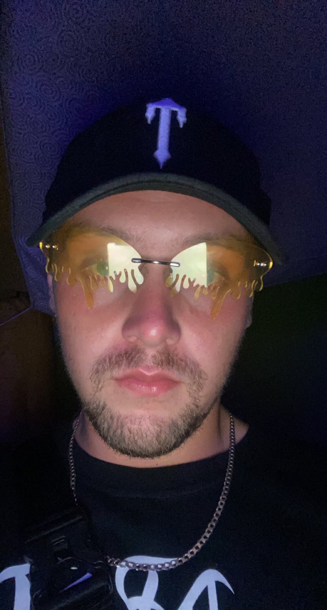 RabsFB's tweet image. GoPro decides to give up and die the night before my first scuba dive in 6 months 🙃🙃🙃