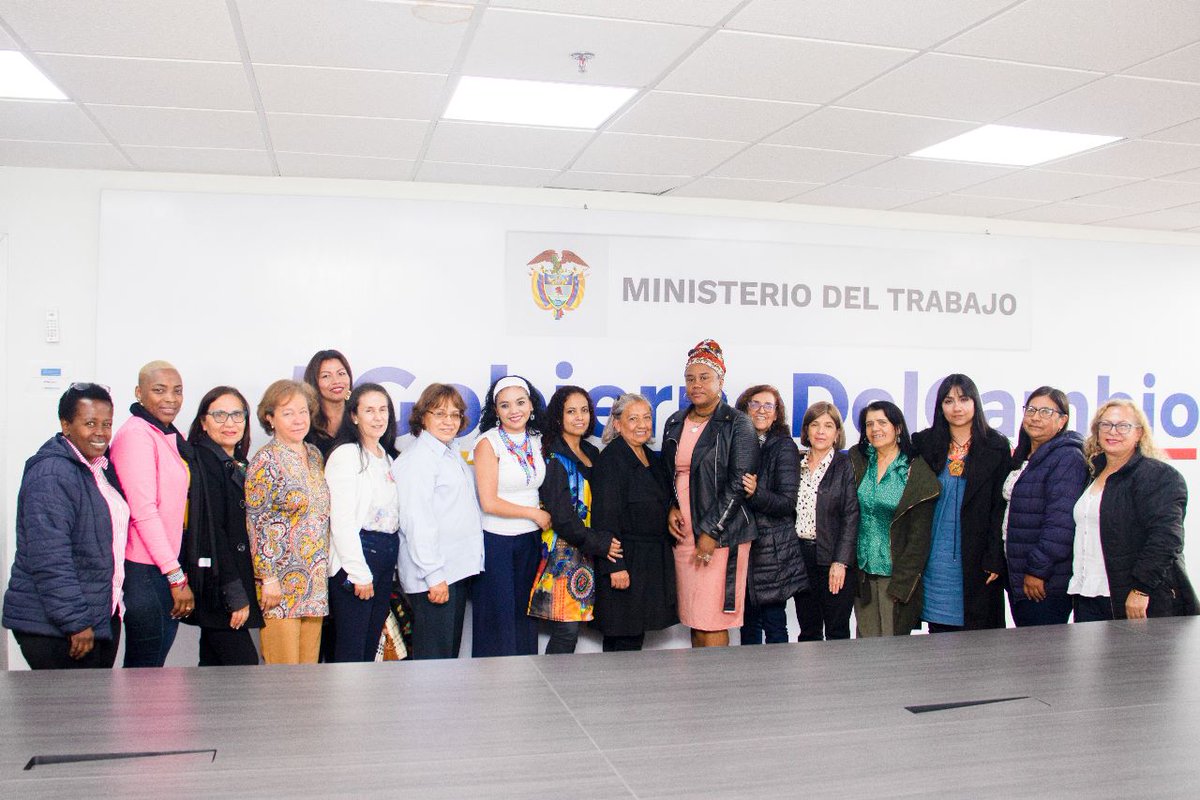 MinTrabajo tweet media