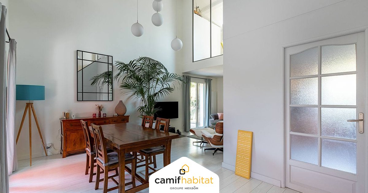 Direction l'Ain avec notre marque Camif Habitat !

Les propriétaires de cette maison des années 80 🏠 ont fait appel à nos équipes pour gagner en confort de vie : réagencement du salon et de la mezzanine, rafraîchissement des murs...

Découvrez le résultat en images 
#rénovation