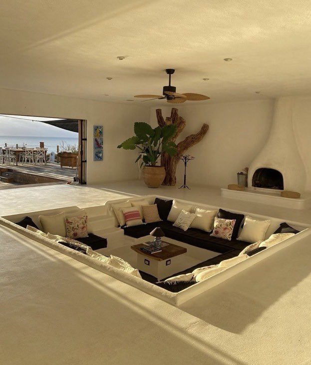 INTERIORBYHUT's tweet photo. I want to be rich so I can have a conversation pit in my home https://t.co/zozLxgUli1