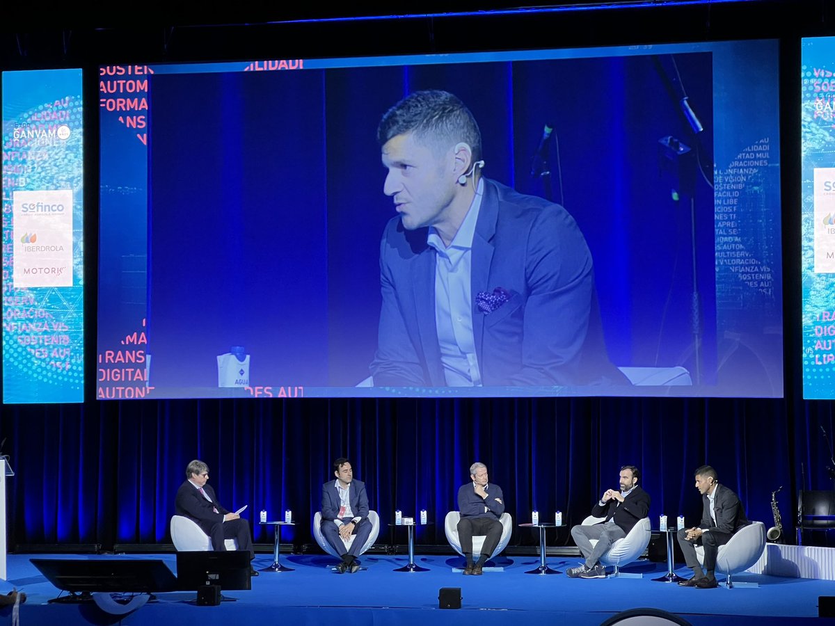 Hoy en Expo GANVAM <a href="/GanvamOficial/">GANVAM</a>.
Representando a <a href="/Feneval/">Feneval</a> 
Mesa redonda Movilidad.
<a href="/Othman_Ktiri/">Othman Ktiri</a> de @OKMobilityCorp 
“En la nueva movilidad ni se ha contado con el ciudadano ni se ha contado con las empresas”
Totalmente de acuerdo.