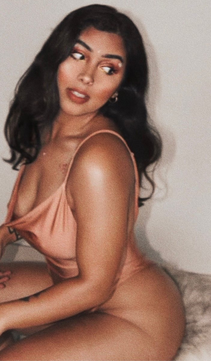 your personal pin-up girl ✨
