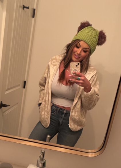 fmottrn on Twitter: "I get to see my best friend today 💕🥰🥰🥰🥰