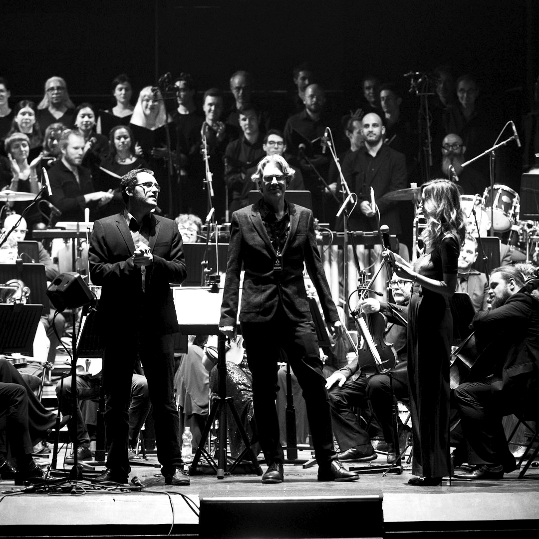 AssassinsFR's tweet photo. On se remet de nos émotions après la Première Mondiale d'@AC_Symphonic Adventure à Paris fin octobre ! 🎻

🎼 C'était l'occasion d'écouter nos musiques préférées en présence des compositeurs @JesperKyd et @awintory ! https://t.co/WlfcOrmmif