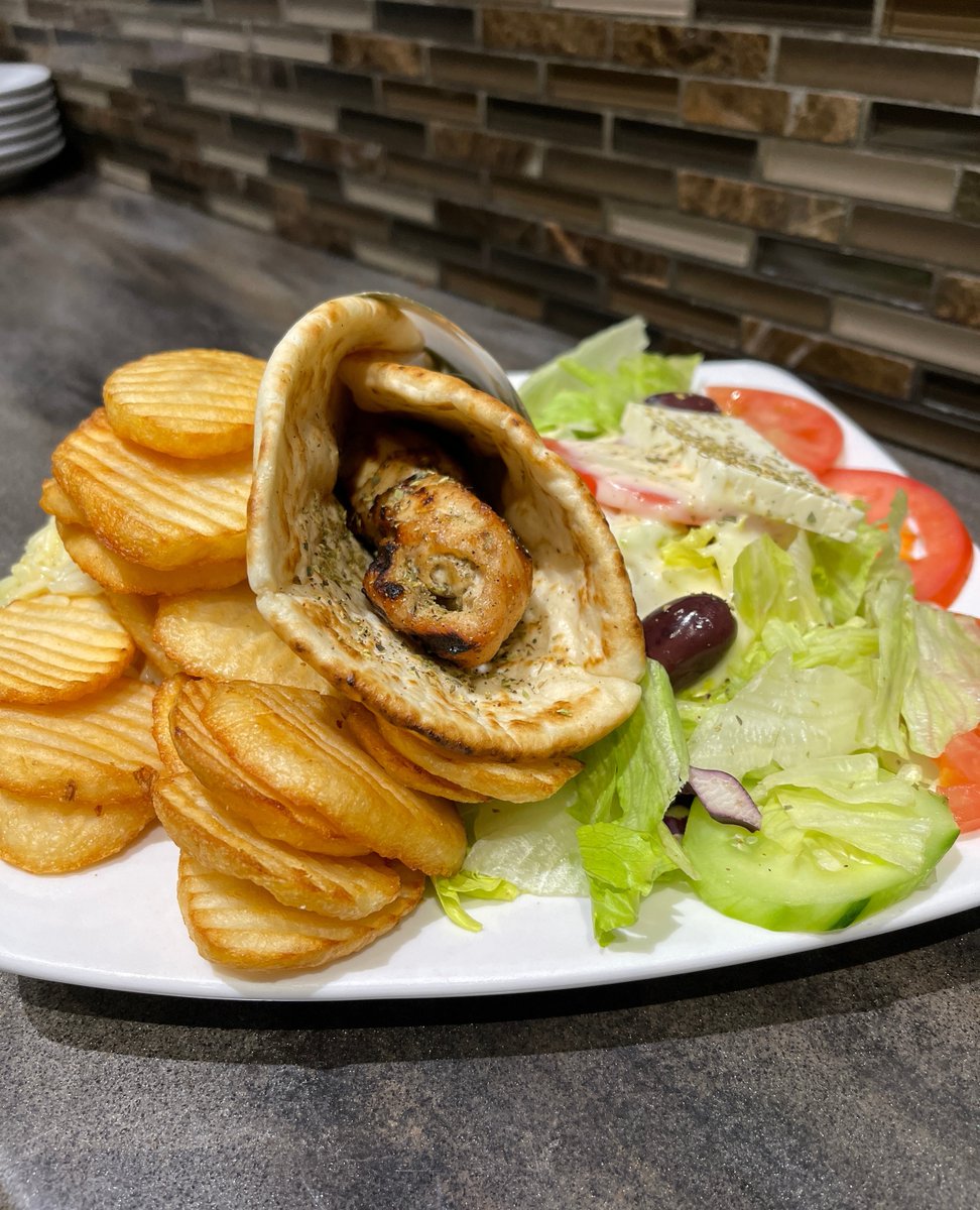 MarathonSouvlak's tweet photo. "One bite and all is forgiven." - Greek Proverb 😌
It's a perfect day for a Marathon Souvlaki lunch.
#greekproverb
#marathonsouvlaki
#foodquotes https://t.co/AXV1uQEJrf