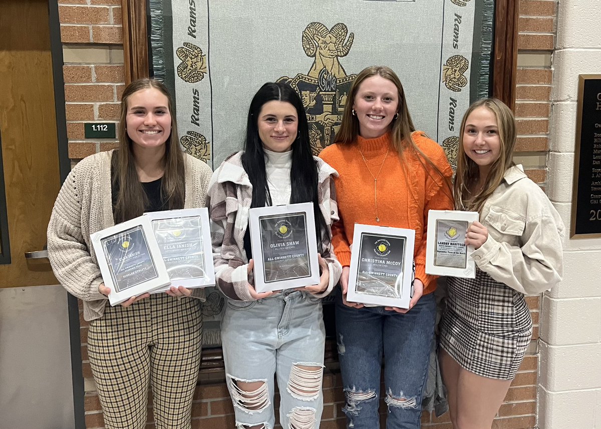 Congrats to our girls representing at the Gwinnett All County Awards Banquet last night!
<a href="/EllaJanish/">Ella Janish</a> 2023 <a href="/EmorySoftball/">Emory Softball</a> commit, <a href="/oliviashaw_10/">Olivia Shaw</a> 2023 <a href="/SamfordSB/">Samford Softball</a> commit, <a href="/chris_mccoy22/">christina mccoy</a> (2023 SS, 3B uncommitted) and <a href="/LandryRabitsch/">Landry Rabitsch</a> 2023 <a href="/GSAthletics_SB/">Georgia Southern Softball</a> commit