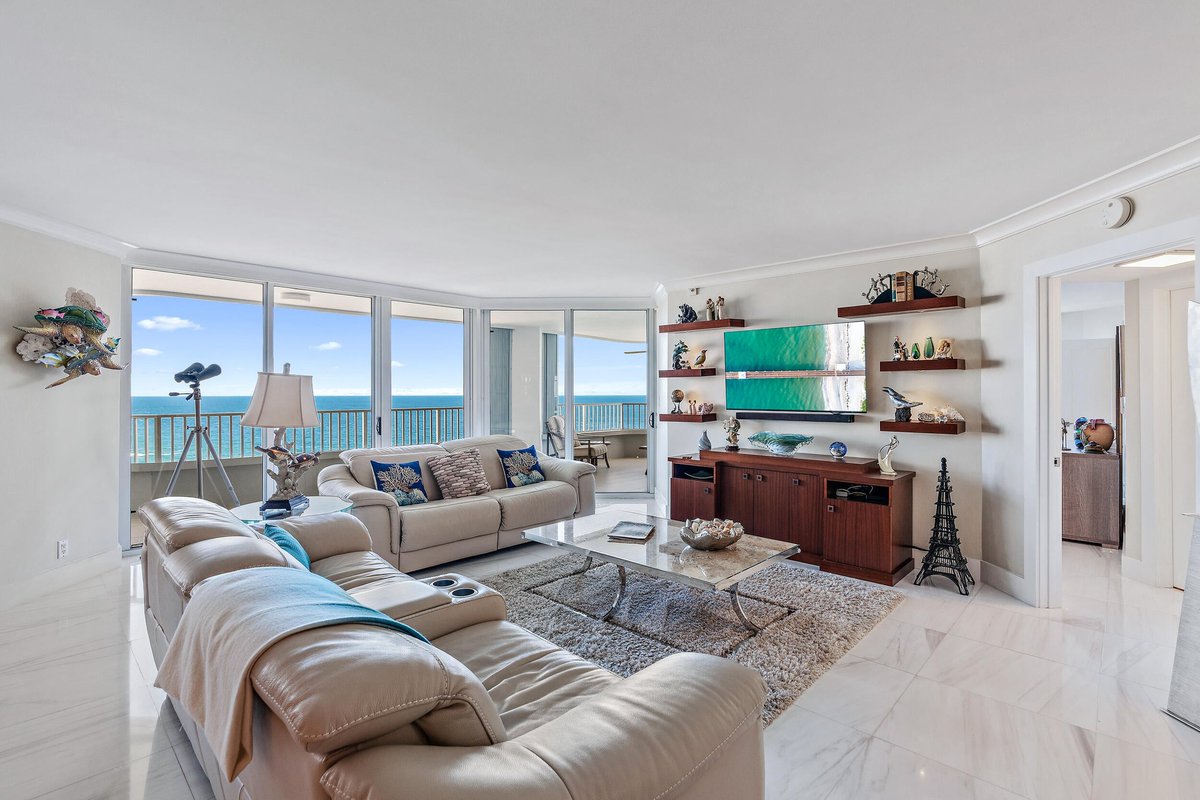 LuxWaterfront's tweet photo. π₯Luxury Oceanfront Condo On Singer Islandπ₯
π 5200 N Ocean Drive #18-A, Singer Island, FL 33404
View the full listing π https://t.co/fGB1MSUdGe
π² Call/Text Angela Voland at 561-232-4113 for more information!
#SingerIslandCondos #LuxuryRealEstate #SouthFloridaRealEstate https://t.co/qcKIf74SdZ