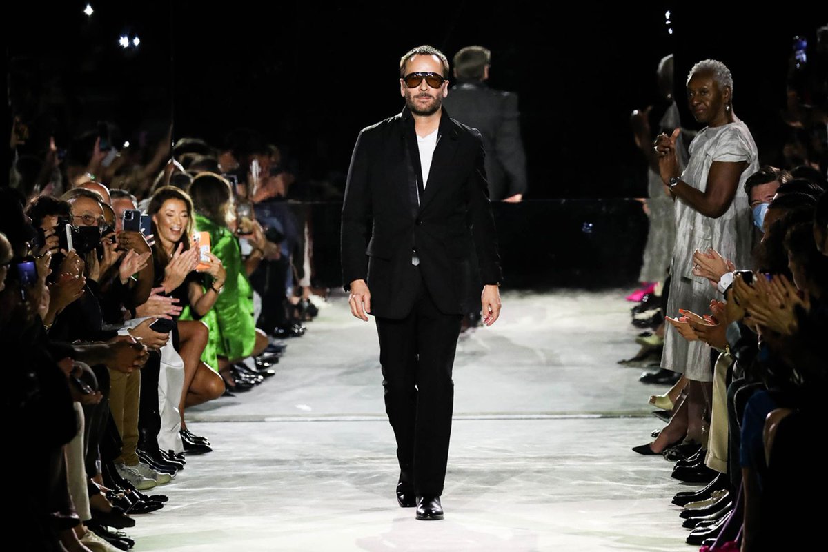 highsnobiety's tweet photo. It's official: Estée Lauder Cos. will acquire Tom Ford for $2.8 billion 💄 https://t.co/y72YJBA1TS