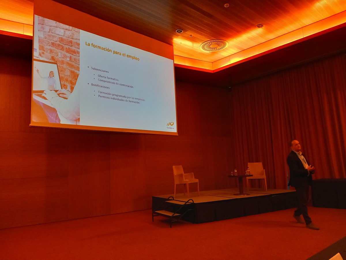 ● Aquesta tarda participem en la jornada de <a href="/Impulsandotuneg/">Impulsando tu negocio</a> a #BCN 

● Parlem de banca, processos, posicionament web, digitalització i aquelles coses que afecten el dia a dia del treballador@ autònom@. Interessant.
#TeamCtac