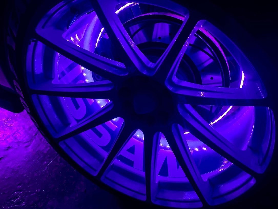 BrookfieldDan's tweet photo. Testing out our Pixel Flow Wheel kit!! These are not on sale yet please note! But we are testing them! 

#thedipmonkeygarage #underbodyneons #undercarneons #undercarlighting #lettherebelight #letitglow
#showglow
#bringbackneons
#ukhotcars #maxpower
#maxpowercars https://t.co/R6uN5TAq5h