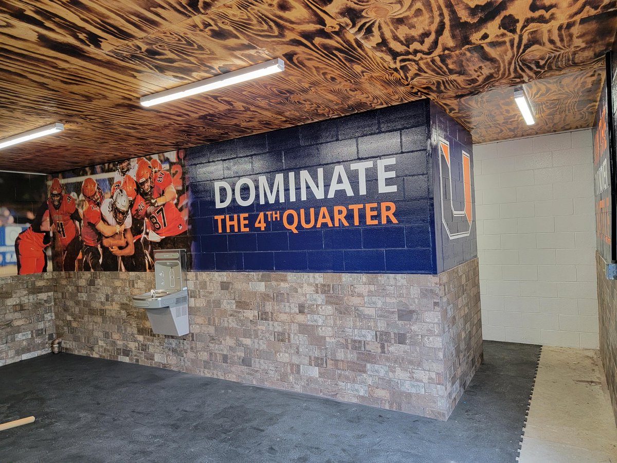 Wall graphics for @unionbearslive <a href="/BSNSPORTS_VA/">BSN SPORTS Virginia</a>