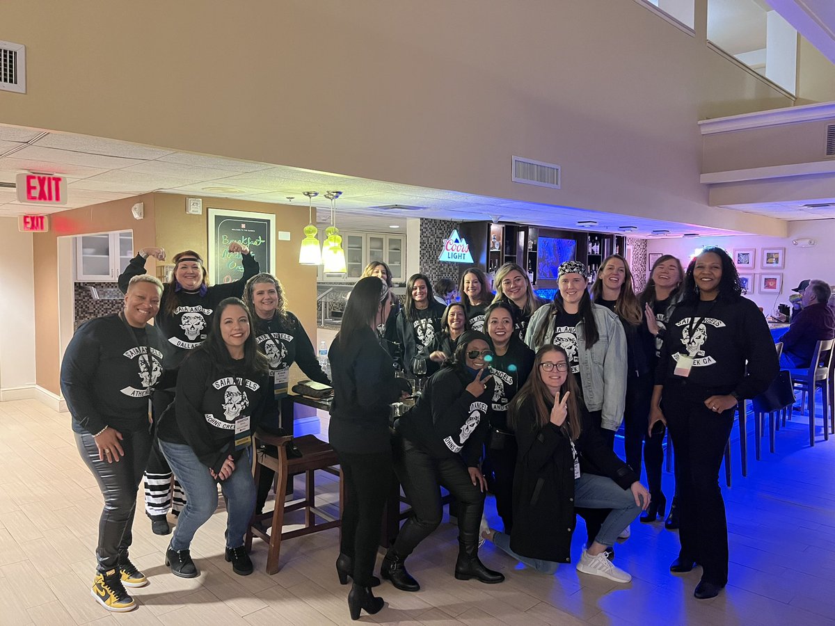 daisylu2010's tweet photo. #WIT2022 @Saia_Inc thank you @FritzHolzgrefe for accepting Saia’s award this week with all of us as a Top Company for Women to Work for in Transportation!  #saiaproud #saialtlfreight #greatplacetowork https://t.co/1zwjWiHAV3