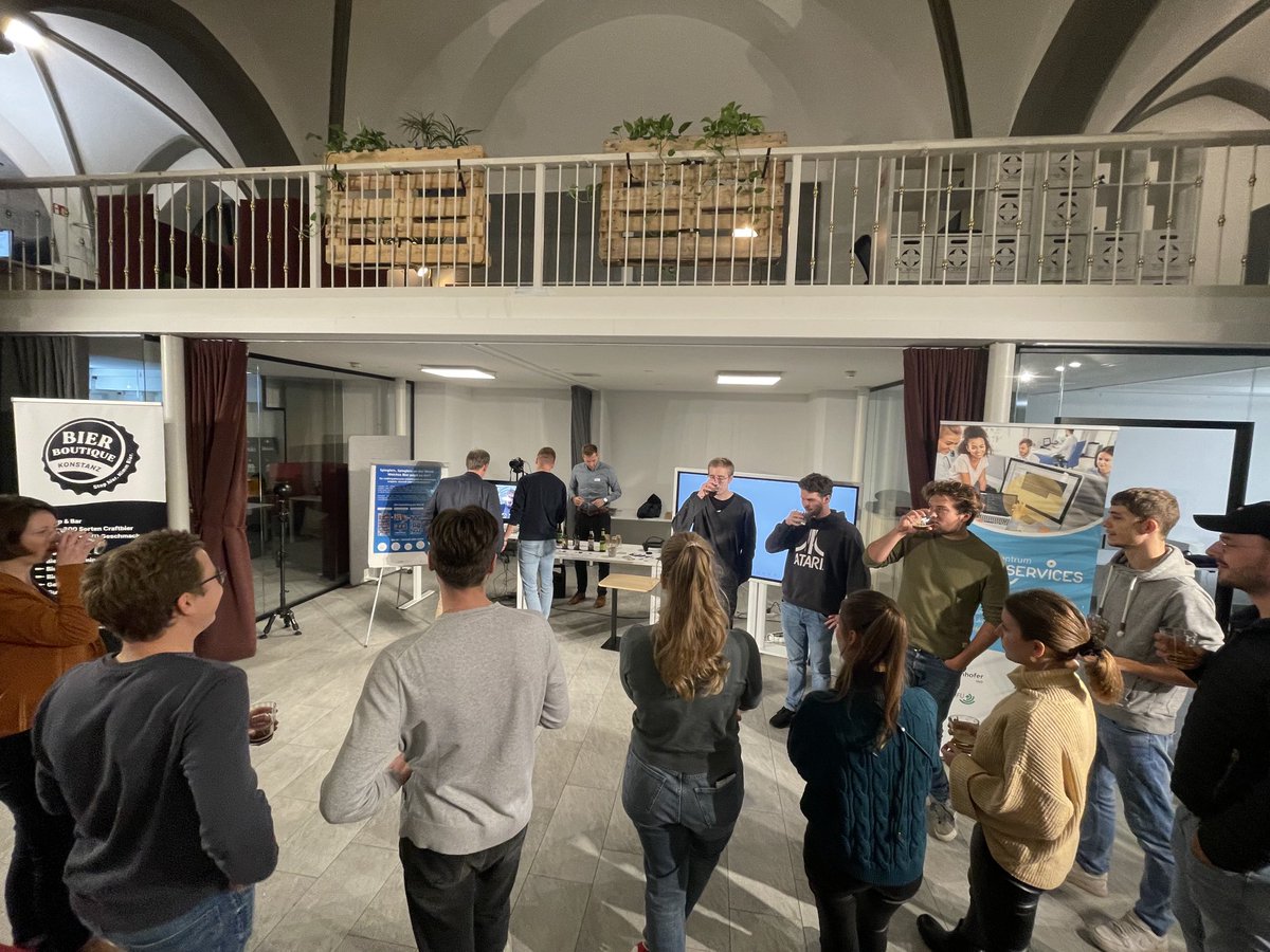 Die #Bier-#KI von #KODIS am ⁦<a href="/iaostuttgart/">Fraunhofer IAO</a>⁩ ist eines der Highlights beim Pop-up Innovationszentrum #Konstanz. Nehmen Sie bis Freitag an spannenden Vorträgen &amp; Diskussionen teil &amp; erleben Sie innovative Demonstratoren für den #Einzelhandel.

Infos: handel-innovativ.de/mobiles-labor/