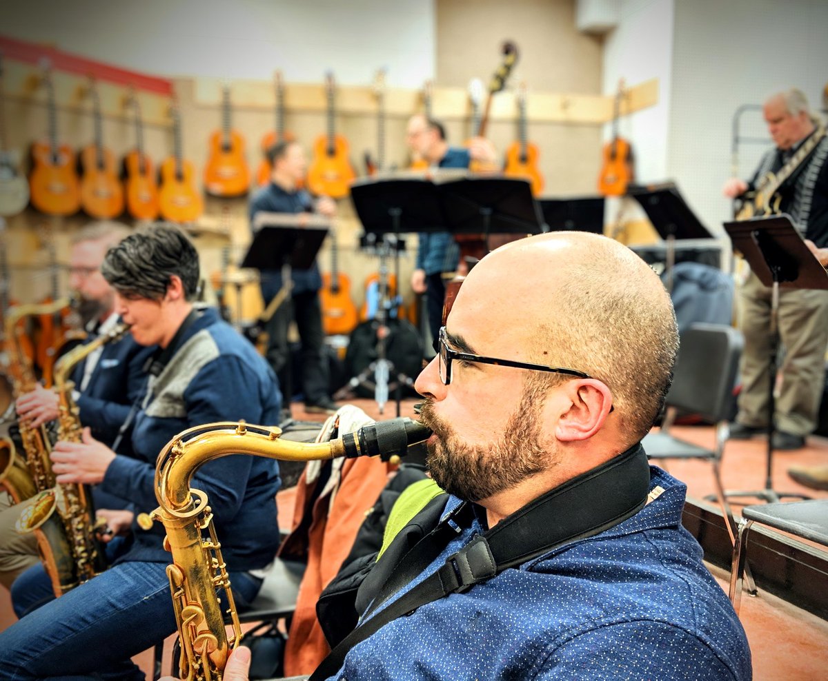 Doug Awai, lead alto!
moniknordine.ca
#victoriajazzorchestra