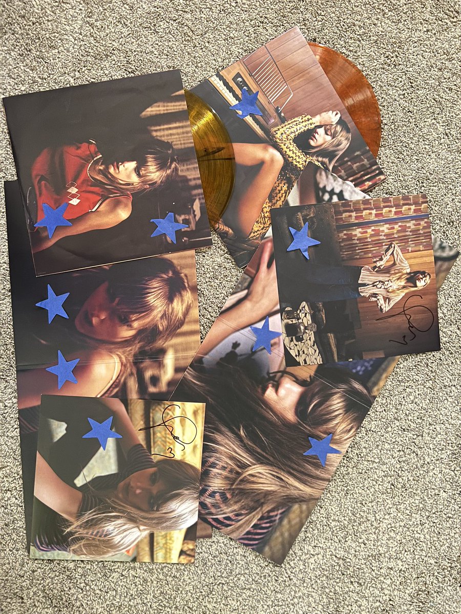 b6iley's tweet photo. Blessed @taylorswift13 @taylornation13 heading to the que #seattlejuly22nd https://t.co/huachU3NLq