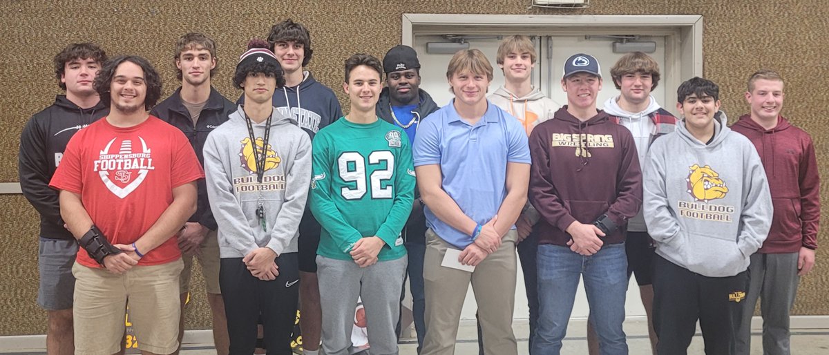 We had a great time at our year end banquet last night! Looking back on our season and celebrating the kids. Thanks to our seniors for what they have brought to this program. We also want to thank everyone involved in our program! 

#bulldogfootball
#everalwaysstrong