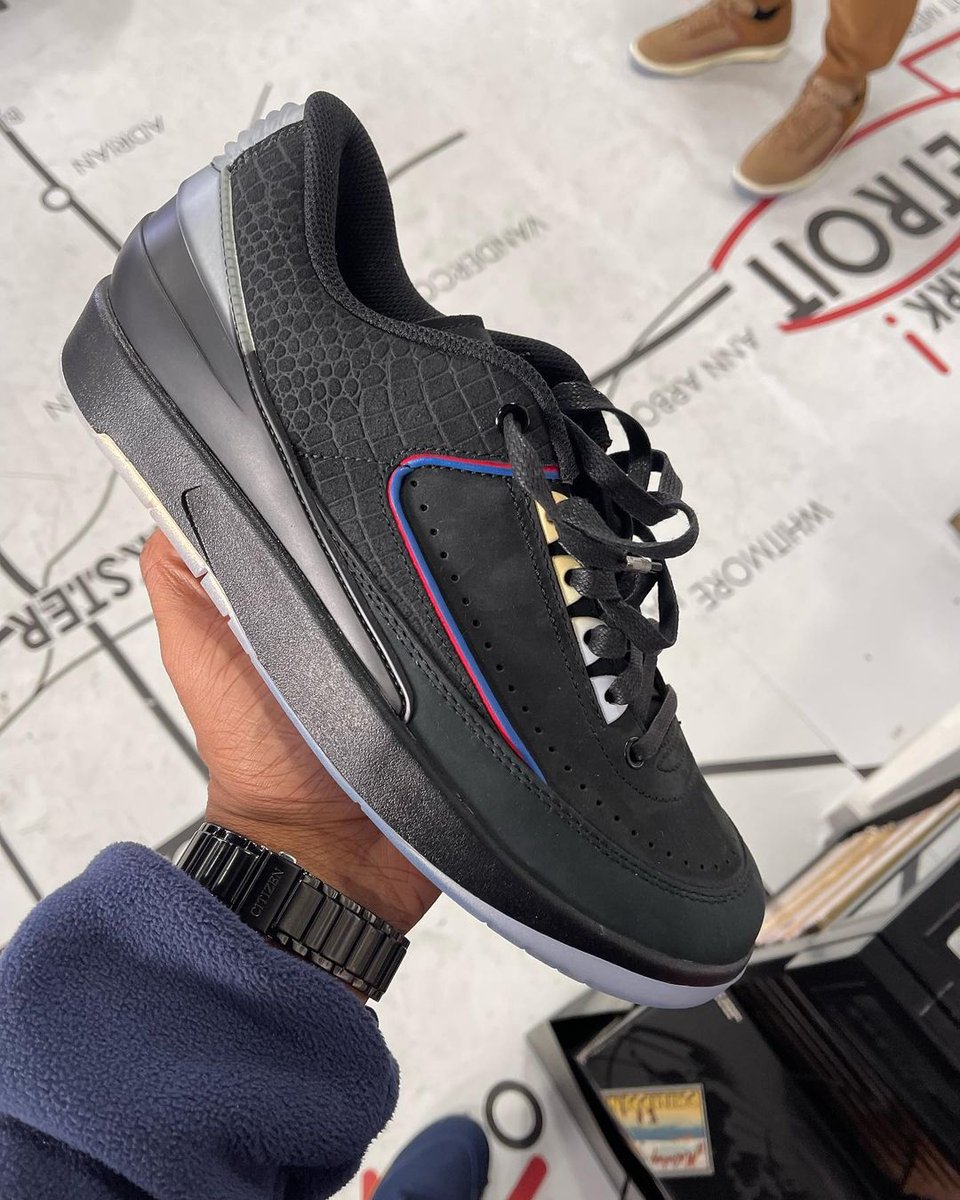 JustFreshKicks's tweet photo. Two 18 x Air Jordan 2 Low samples 👀 https://t.co/vwvegmNuDm