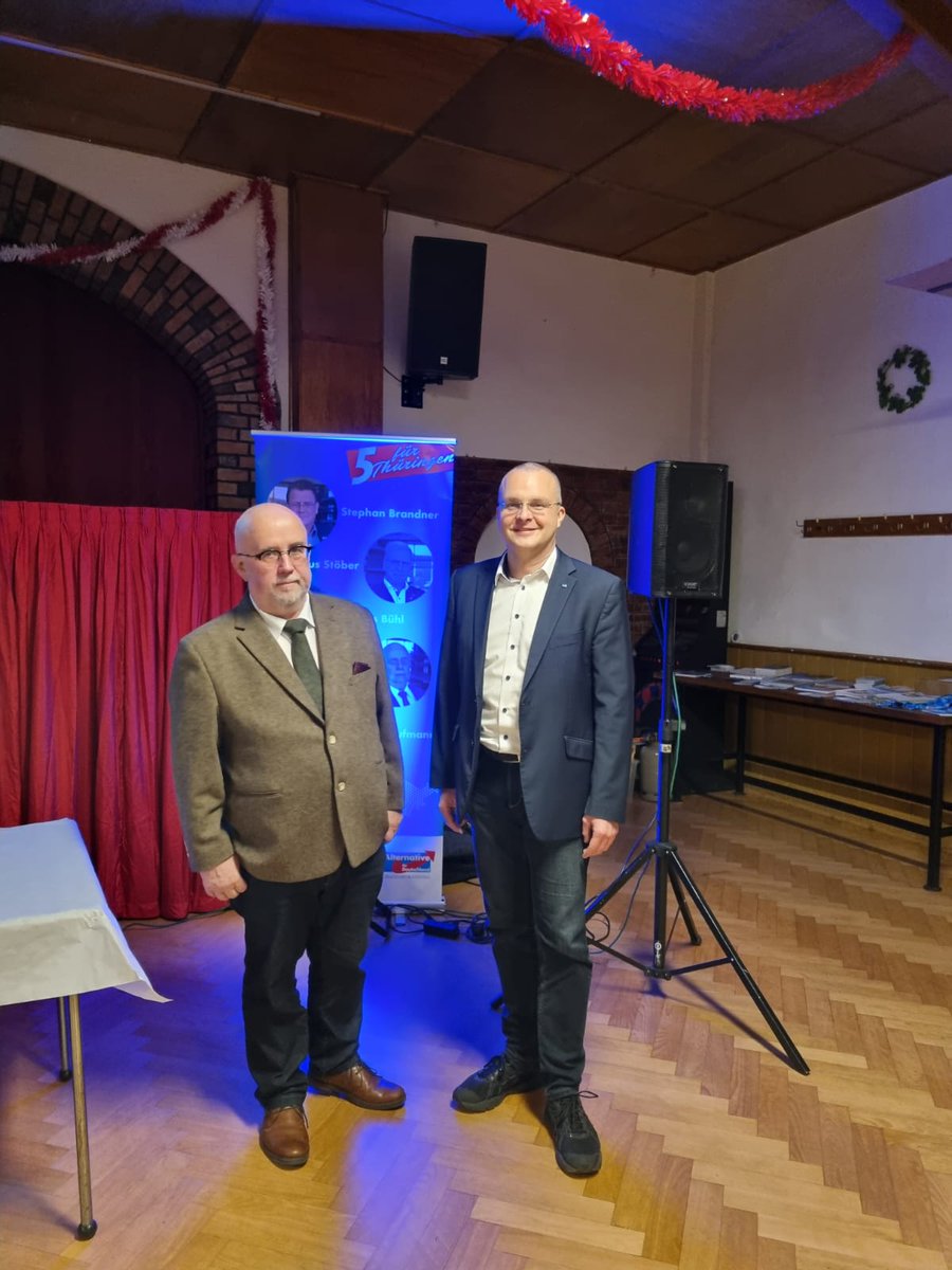 Marcus_Buehl's tweet photo. Wir danken allen Gästen für den Besuch unseres Bürgerabends der #Landesgruppe #Thüringen der #AfD-Bundestagsfraktion mit Jürgen @Pohl_MdB und mir heute Abend in #Zwinge im #Eichsfeld. Unser nächster Bürgerabend findet am Donnerstag in Heringen statt. Schauen Sie gerne vorbei! https://t.co/Z9UNHdSCqX
