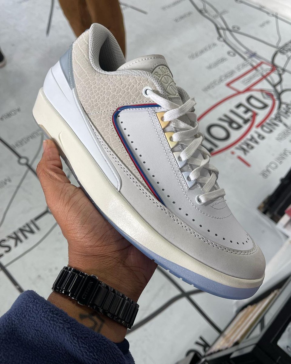 JustFreshKicks's tweet photo. Two 18 x Air Jordan 2 Low samples 👀 https://t.co/vwvegmNuDm