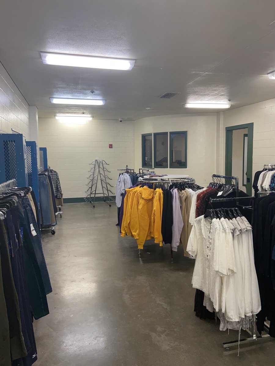 HoustonThreads's tweet photo. Part of our Houston Threads team out at our Mini Threads location. Ensuring that it is fully stocked with winter attire!
To learn more, visit our website: https://t.co/QvnUpUXu8v
#local #nonprofit #trending #trendingnow #makingadiffernce #newthreads #newshoes #volunteer #joy https://t.co/i0A588NBIX