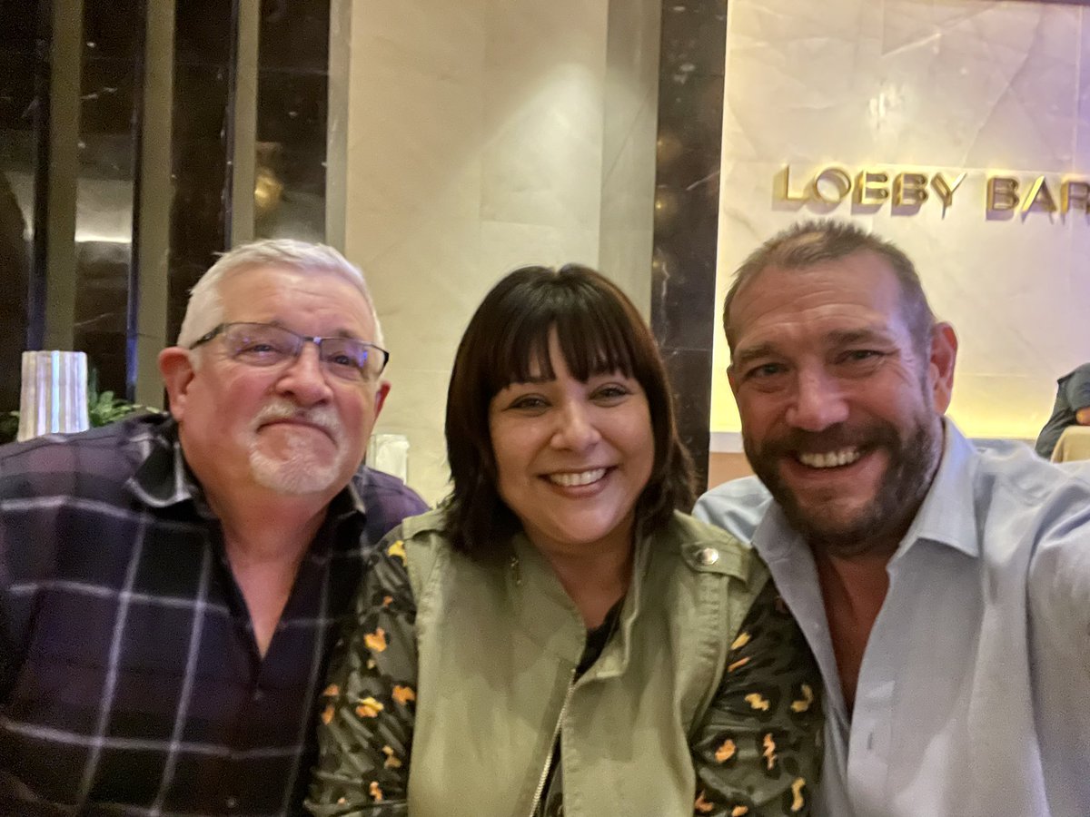 Between 2 Randy’s in Vegas. Ran into <a href="/jendamico/">Jennifer D'Amico</a> and  <a href="/RandyS_STRUM/">Randy Schultz</a> from episode 136 of the podcast. cuinsight.com/the-cuinsight-…