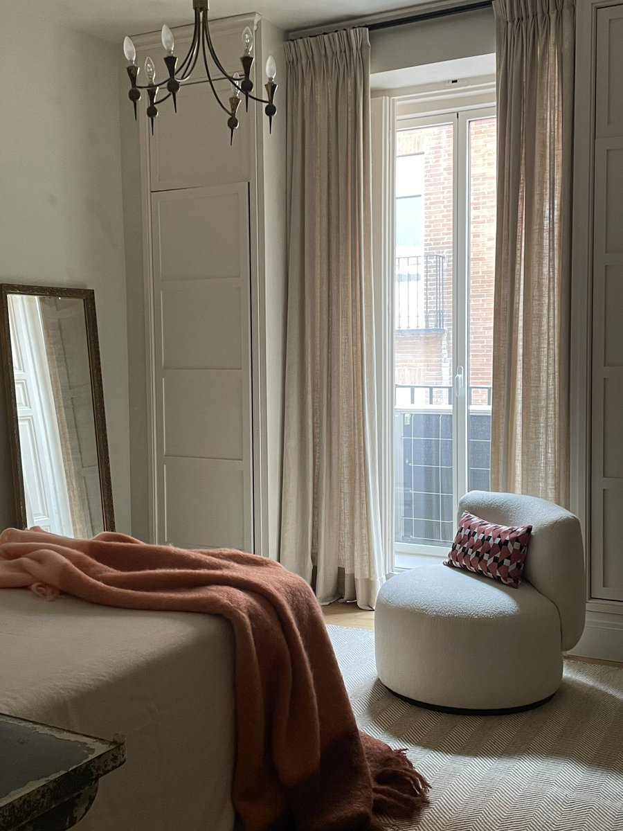EricoNavazo's tweet photo. Cuidando los últimos detalles de esta casa tan especial.
Acompañamos a su propietario en todo el proceso, desde la busqueda de la vivienda, la reforma integral, la decoración y el amueblamiento.
Gracias por confiar en nosotros
@ericonavazo 
#ericonavazo #reformasintegrales https://t.co/g7CNAfxyV7