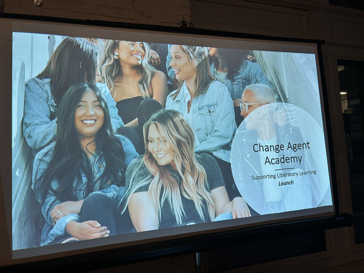 OEAnyc's tweet image. Teachers enrolled in the Change Agent Academy. This is an amazing experience!! #oea #teachersmatter #lovethework #crse #divisionofteachingandlearning #jointhemovement