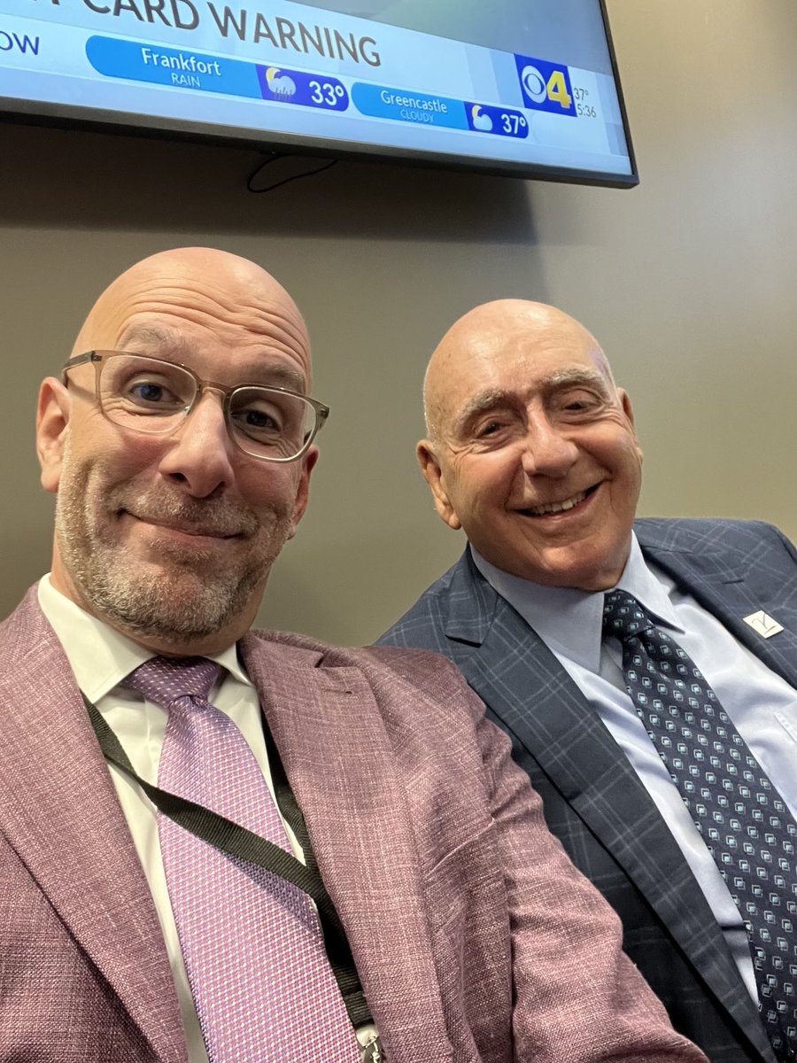 DannySpxp's tweet photo. Look who I found!! Join @DickieV @sportsiren and yours truly for game 1 of the Champions Classic tonight between @MSU_Basketball and @KentuckyMBB. #awesomebaby #ptper https://t.co/Ipx1sff6Fp