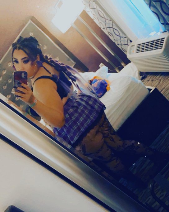 I showed some ass at edc 😏 https://t.co/FevI8pfnfX<a href="/tag/model"class="tags"><span>#model</span></a><a href="/tag/money"class="tags"><span>#money</span></a><a href="/tag/findom"class="tags"><span>#findom</span></a><a href="/tag/snapchatnsfw"class="tags"><span>#snapchatnsfw</span></a><a href="/tag/cashapp"class="tags"><span>#cashapp</span></a><a href="/tag/sellingcontent"class="tags"><span>#sellingcontent</span></a>