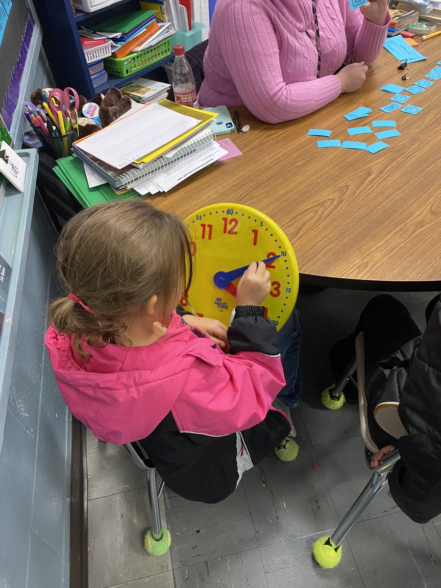 LisaJohnsonEDU's tweet photo. It’s time to learn about TIME! ⏰2nd graders at JW Seabrook were hard at work during math class today! #CCSK5Math @CumberlandCoSch @SeabrookBobcats @jamie_royster @PrincipalJWSE @BStan720 #CCSontheRISE https://t.co/tlDmPsTTBr