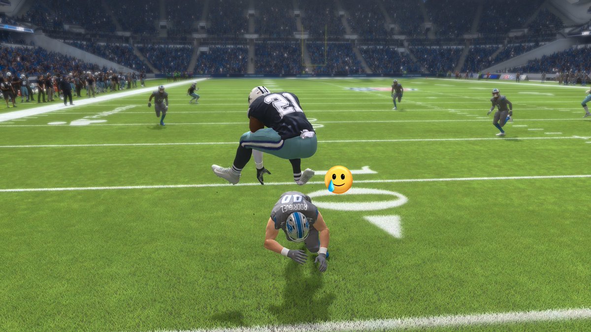 Cubano_O's tweet photo. @EAMaddenNFL 
Just ruined Zeke’s career 🥲😅
#Madden23 https://t.co/JEBGoncvDR