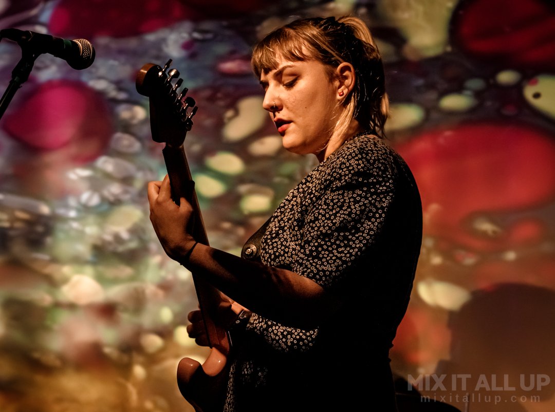 MixingItAllUp's tweet photo. Photos: Interstellar Food Drive @ Staggeringly Good, Portsmouth - 12/11/2022

Featuring: Slim Things, Paul Groovy &amp; the Pop Art Experience, Rose's Diary, @Number9banduk , Making Eyes, @happy2000band , Halliwell and @SpikeZephaniah !

See more photos here: https://t.co/rKvl8GuzTl https://t.co/AD7c5c99o1