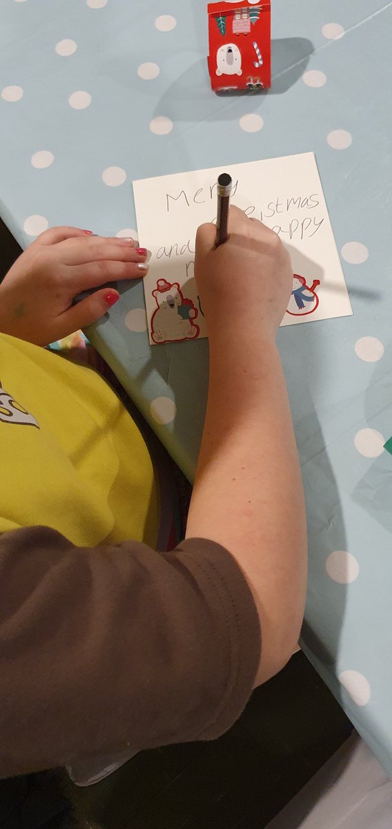 6thGalaBrownies's tweet photo. #TogetherWithFriends challenge - D is for donate - making Christmas cards to send to residents at Snowy Owl's work - the girls put a lot of thought into designs and festive messages 🎄🎅 @mackek0704 @BordersCounty @GirlguidingScot @Girlguiding https://t.co/SylwMv3smA