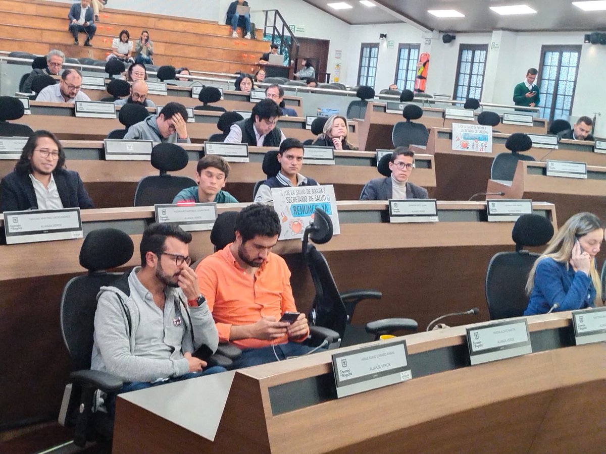 DemoLabCA's tweet image. Durante la discusión del Proyecto de Acuerdo 444 de 2022 en el @concejodebogota los jóvenes resaltaron la importancia de la labor de los cabildantes estudiantiles en la formación de niños, niñas y adolescentes en la construcción de una cultura política en la capital.