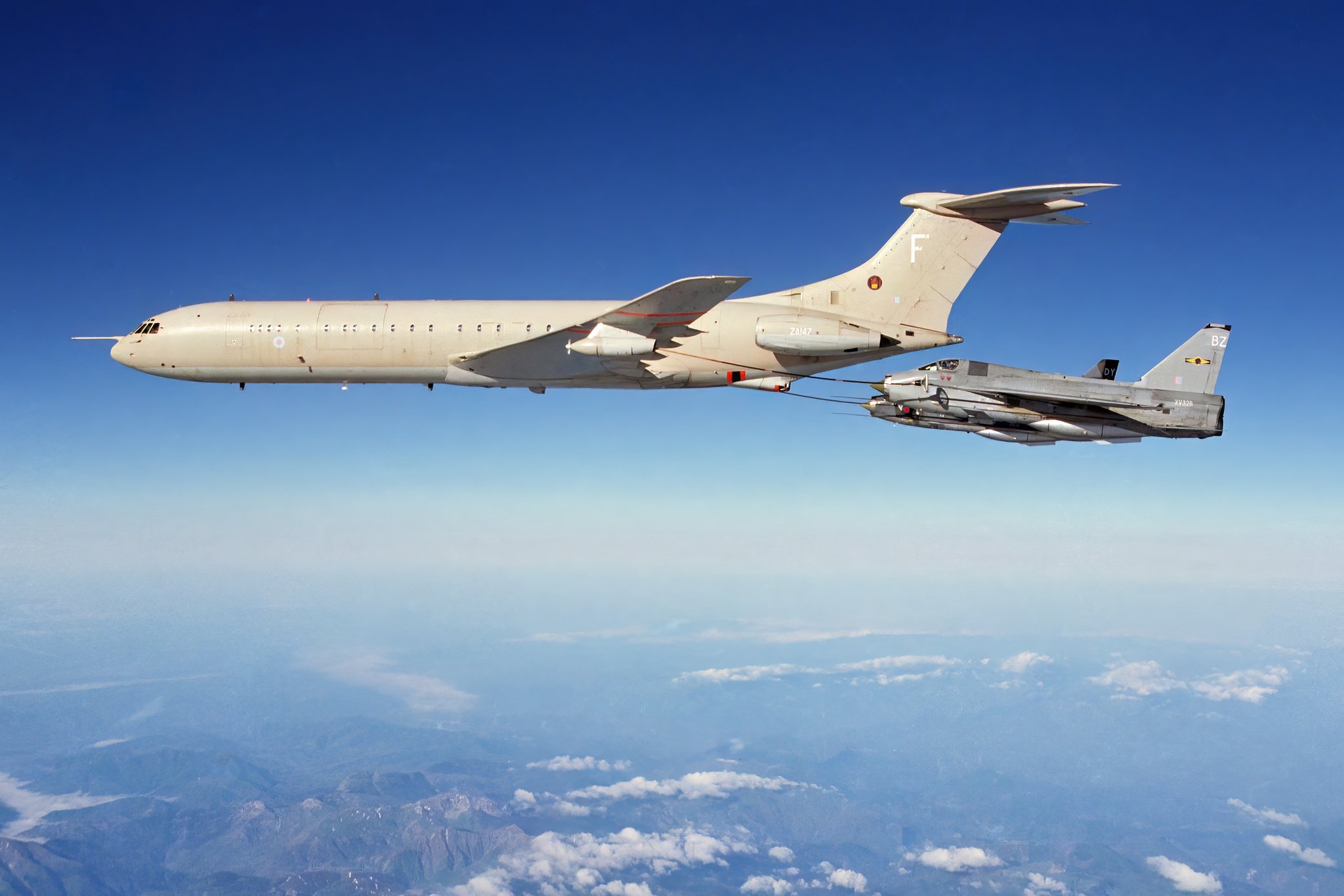 ian-black-on-twitter-i-know-teh-vc10-is-popular-but-you-dont-often