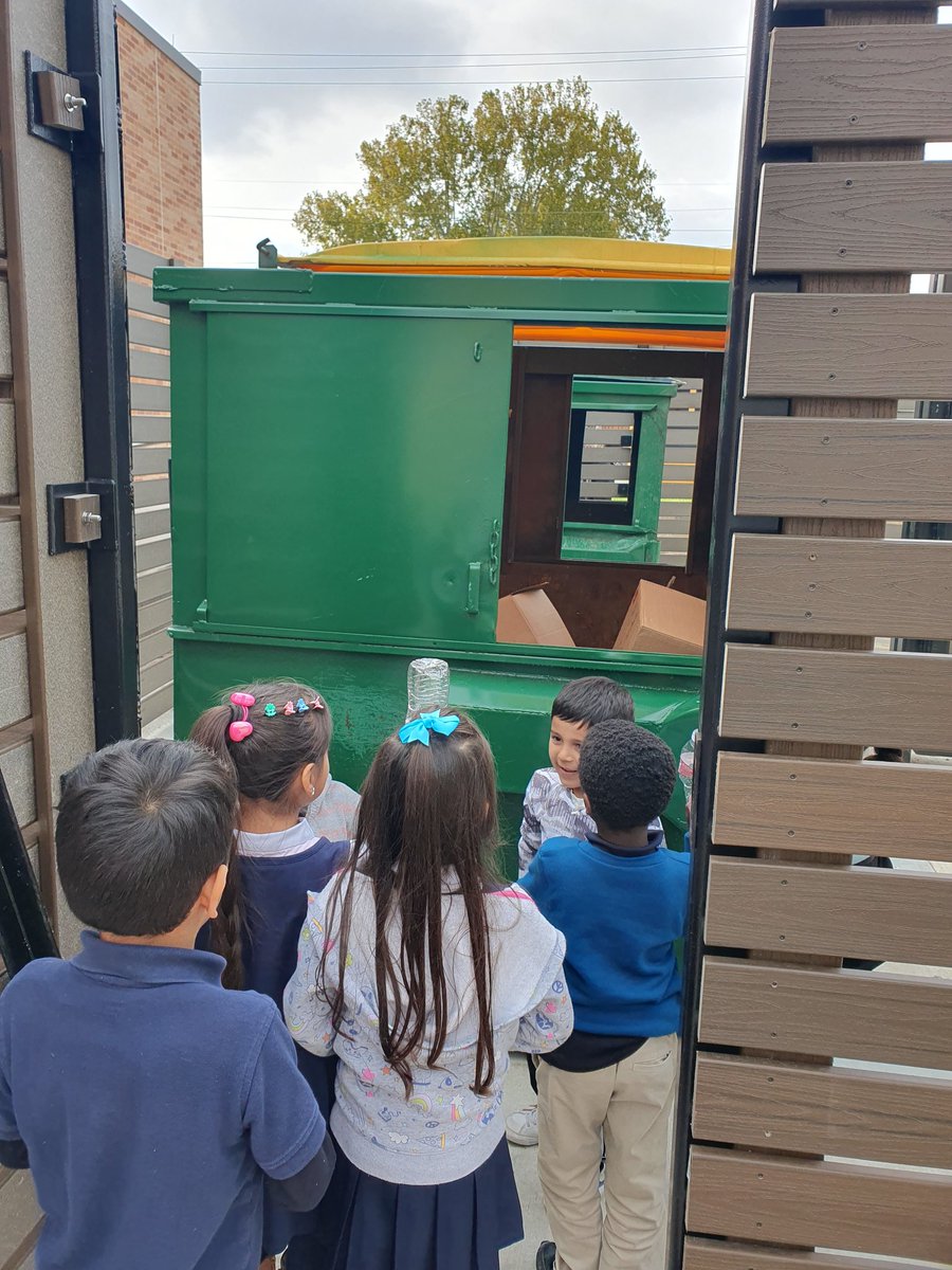 Linking our science TEKS to #NationalRecyclingDay by learning types of plastic, reusing some of them to create an indoor garden, and visiting our recycling dumpster at @DanDRogersDISD because 1A knows there is no planet B! @PersonalizeDISD @ConnectSDGs @TeachSDGs #WeFlyHigh