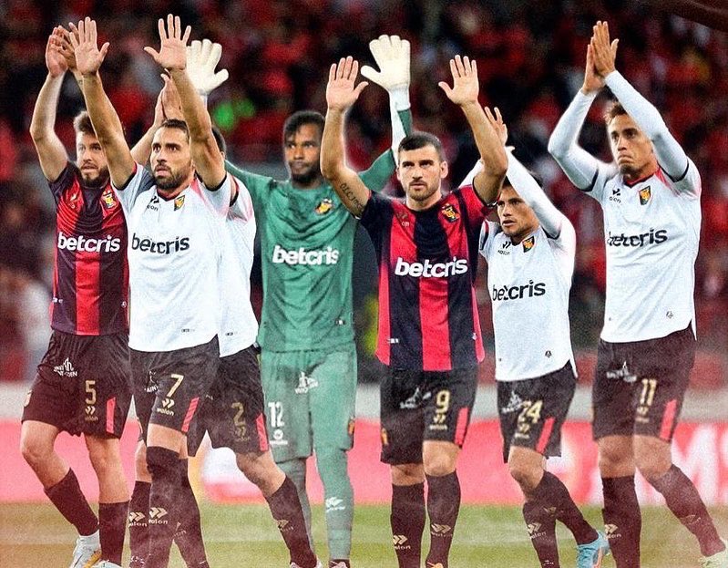 Cerramos una temporada que, más allá de no haber conseguido el título, quedará siempre grabada en todos los miembros de este lindo grupo🔴⚫️
Un año difícil,con muchos viajes y partidos, pero nos dimos íntegros en cada uno de ellos👊🏾Estoy seguro que la próxima temporada será mejor